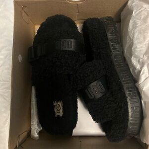 Ugg women’s fluffita sandals